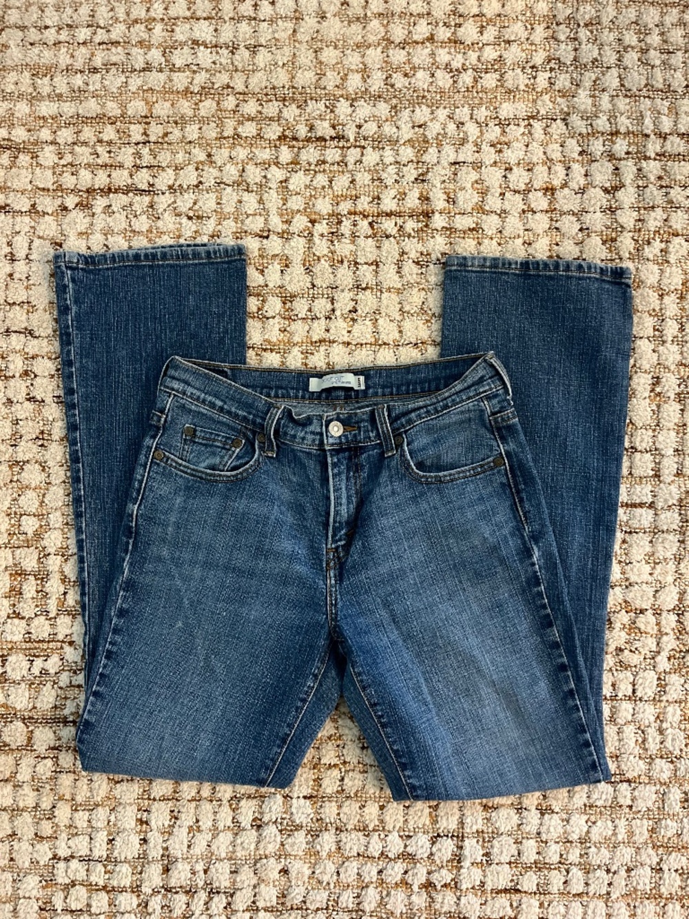 Levi 515 Bootcut Mid-Rise Jeans W6